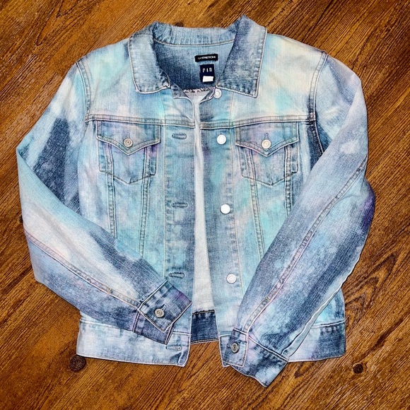 GAP Jackets & Blazers - GAP Stretch Multicolor Light Wash Jean Jacket Size M Custom ⭐️